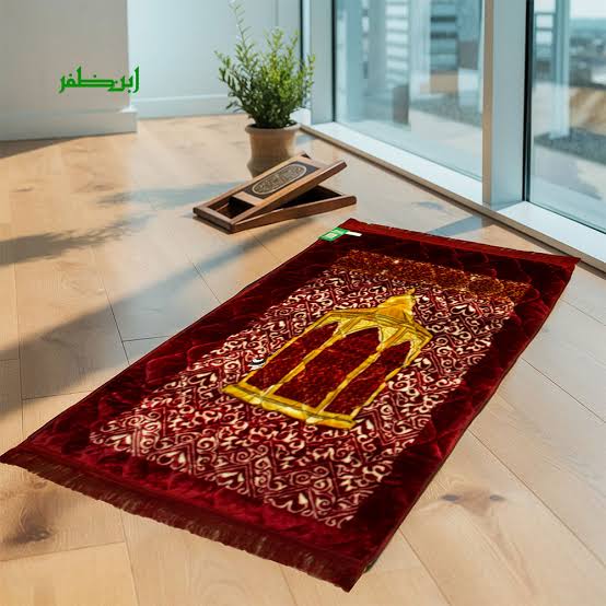 Mongia Velvet Prayer Mat